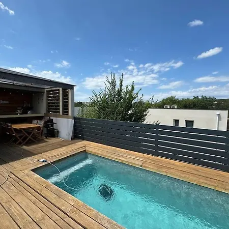 Luxury With Pool And View Villa Juvignac