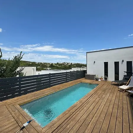 Luxury With Pool And View *